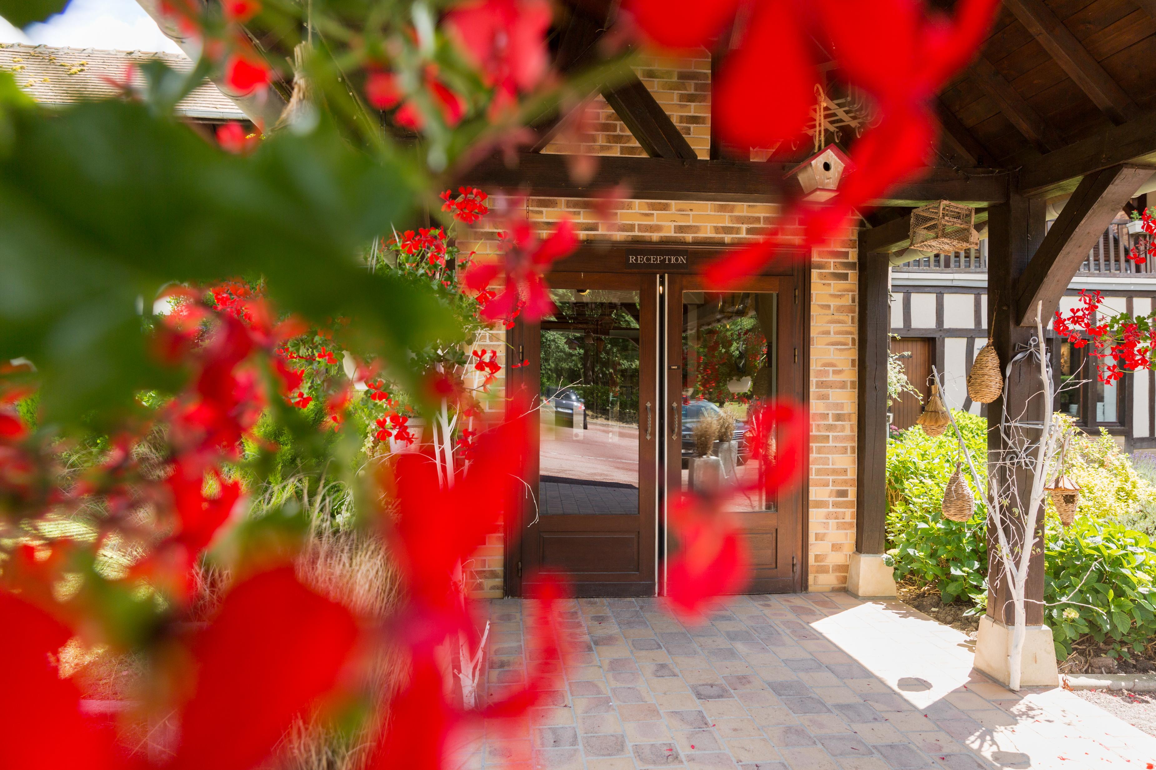 L'Oree Des Chenes, The Originals Relais Hotel La Ferté-Saint-Aubin Exterior photo